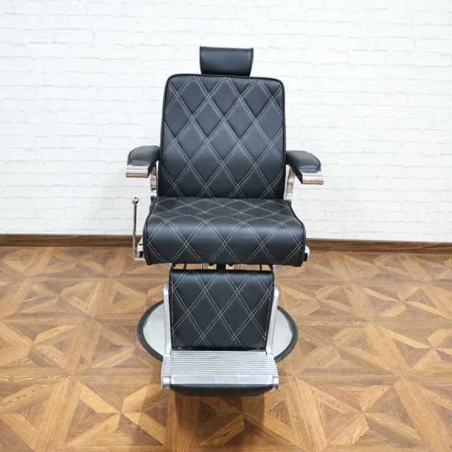 Cadeira de barbeiro para barbearia com pedal, 360 °   Elevador giratório e hidráulico, cadeiras pretas, móveis para salão de beleza no atacado