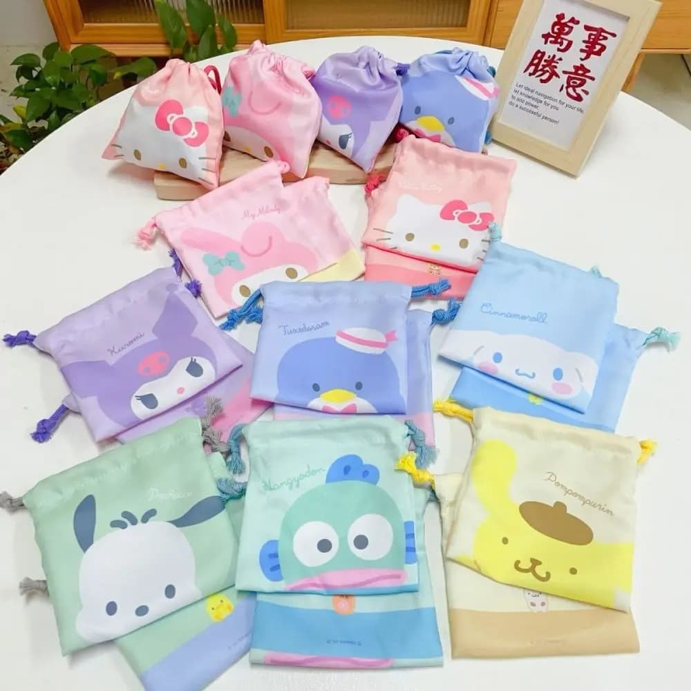 Sanrio Bundle Pocket Kawaii HelloKitty Kuromi Cinnamoroll bolsa de almacenamiento de dibujos animados bolsa con cordón no tejido regalos de fiesta para niños St
